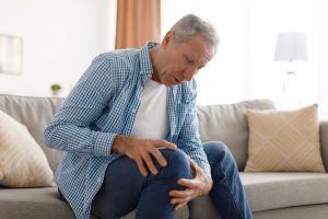 best knee pain doctor